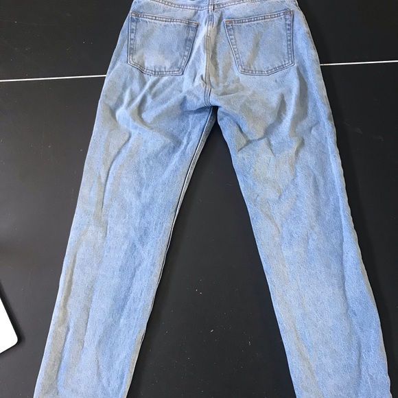 brandy melville high rise mom fit jeans - Picture 2 of 2
